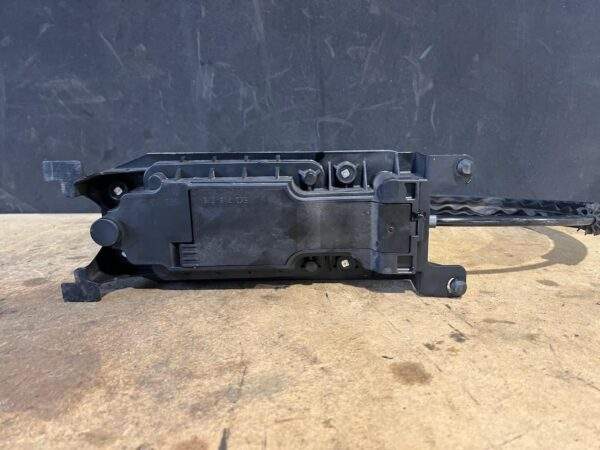 Audi 8V A3 S3 Gear selector 8V2 713 023 AE