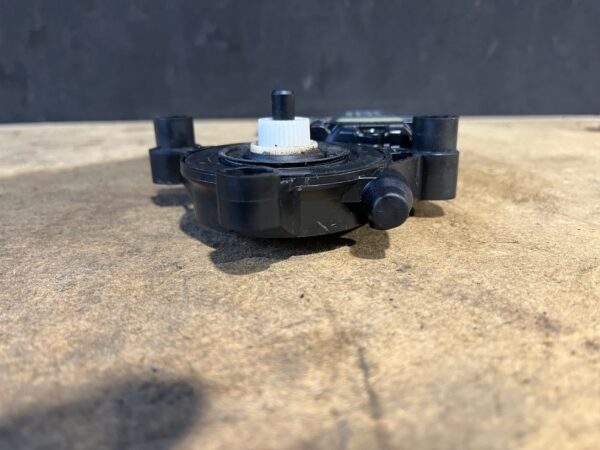 Audi 8V A3 S3 RS3 Rear Passenger Window Regulator Motor 5Q0 959 802