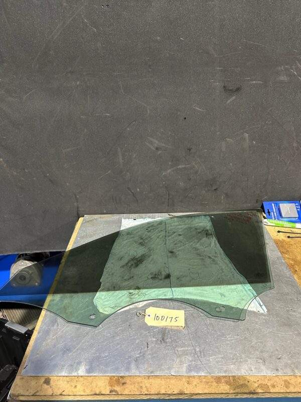 Audi 8V A3 S3 RS3 Driver RHS Front Window Glass 8V5 845 202