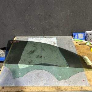 Audi 8V A3 S3 RS3 Driver RHS Front Window Glass 8V5 845 202 - Image 2