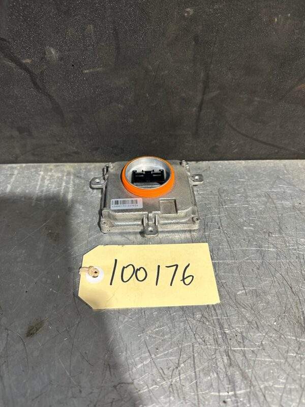 Audi 8V A3 S3 RS3 Headlight Ballast Control Unit Module 4G0 907 397 R