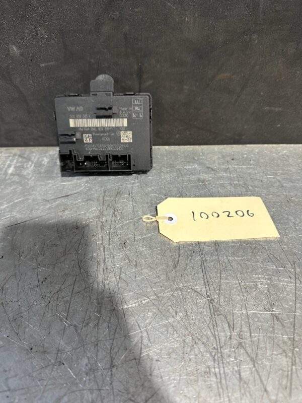 Audi 8V A3 S3 Rear Drivers RHS Door Control Module 5Q0 959 395 D