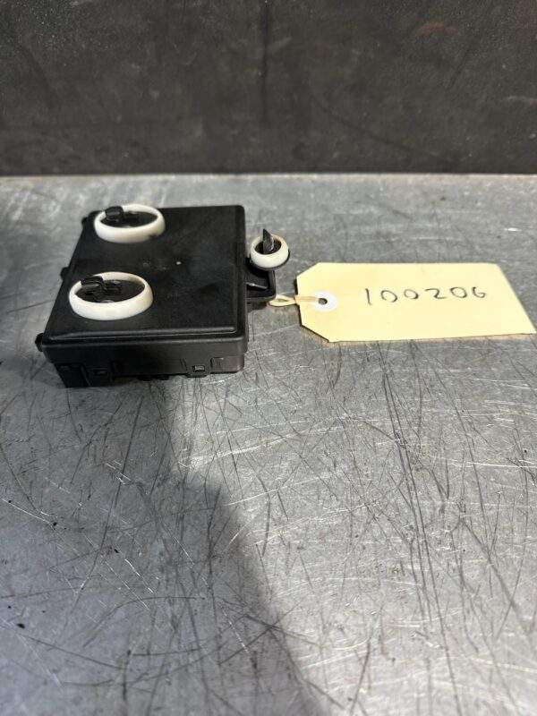 Audi 8V A3 S3 Rear Drivers RHS Door Control Module 5Q0 959 395 D