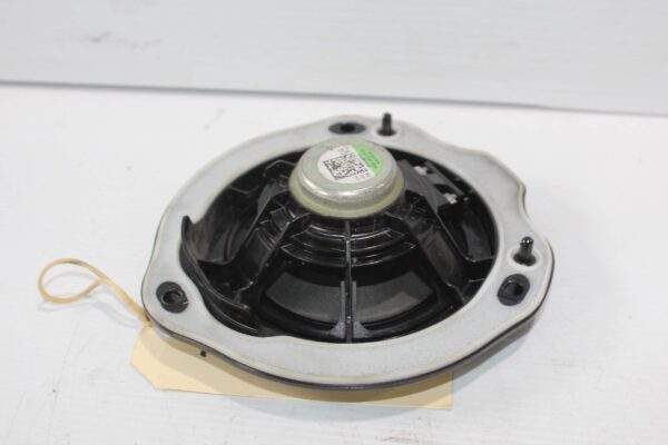 Audi 8V A3 S3 RS3 Front Passanger LH Tweeter 8V0 035 454 A