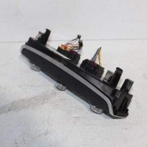 Audi 8V A3 S3 RS3 AC Climate Control Switch Panel 8V0 820 043 D - Image 3