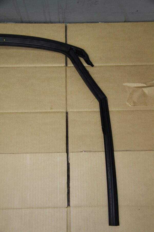 Audi 8V A3 S3 Rear Top Door Seal Trim 8V5839432