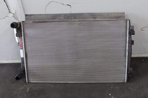 Audi Volkswagen Radiator 5Q0 121 251 EM