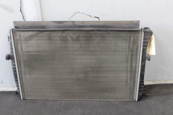 Audi Volkswagen Radiator 5Q0 121 251 EM