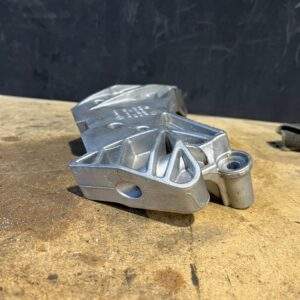 Audi Volkswagen Engine Support Bracket Mount 06J 199 207 P - Image 4