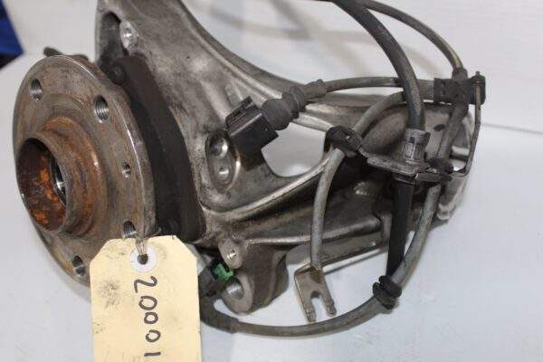 Audi 8V S3 / Volkswagen Mk7 Golf R Front Right Knuckle Hub Carrier 5Q0 407 258 A