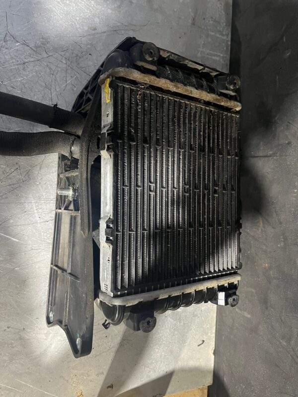 Volkswagen Golf Mk7 R Additional Side Cooler Radiator 5Q 0121 251 HA