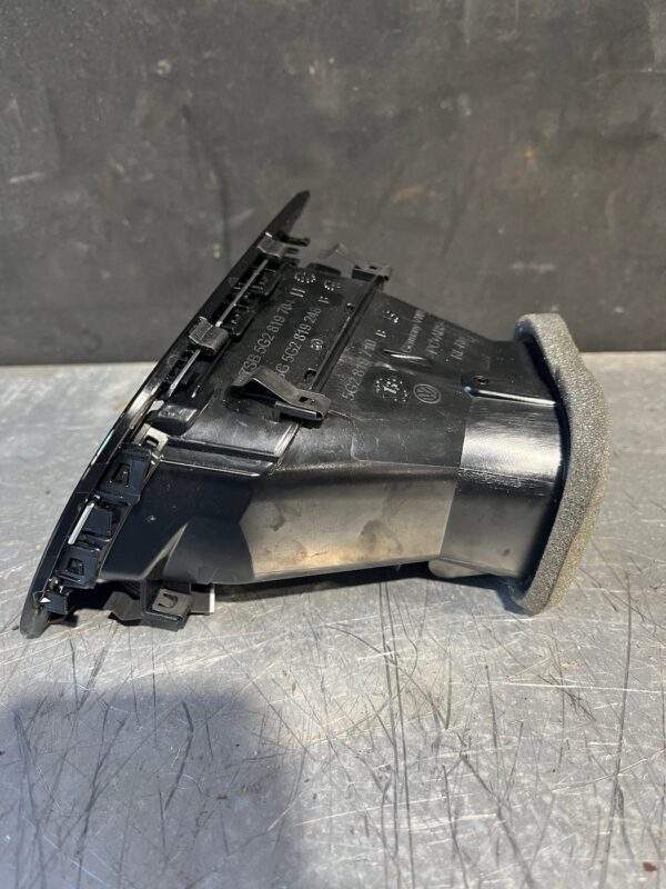 Volkswagen Golf Mk7 Dashboard Air Vent Gloss Black 5G2819704H 5G2819248B