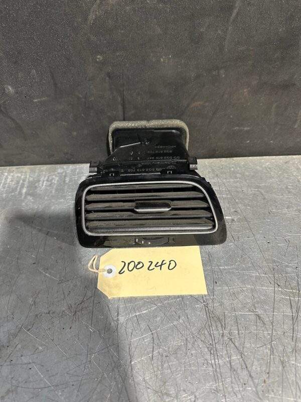Volkswagen Golf Mk7 Passanger LH Air Vent Gloss Black 5G2 819 247, 5G2 819 709