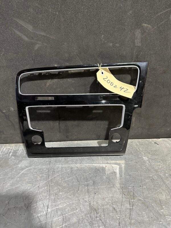 Volkswagen Golf Mk7 Centre Head-unit Trim Surround 5G2 819 743
