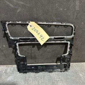 Volkswagen Golf Mk7 Centre Head-unit Trim Surround 5G2 819 743 - Image 2