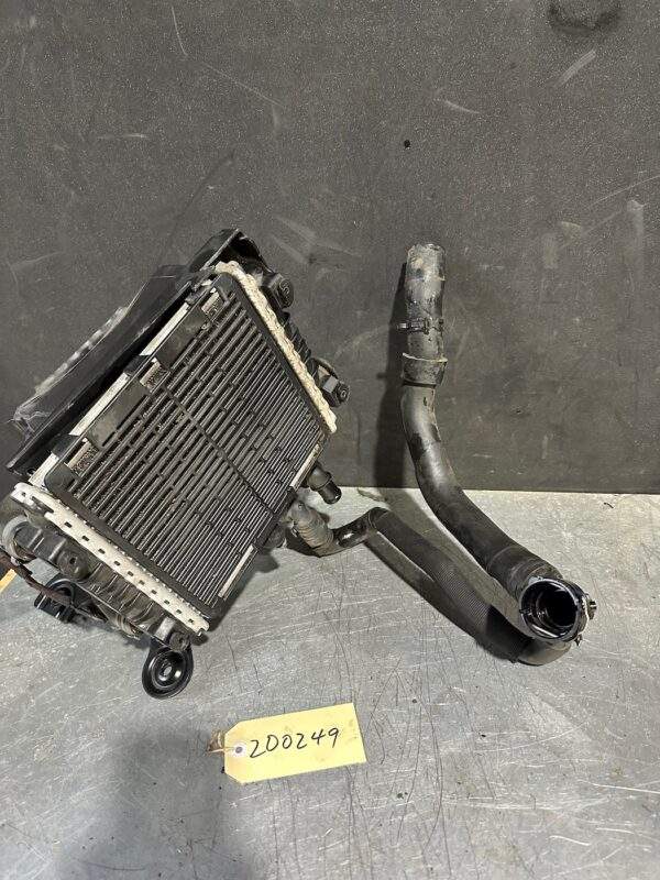 Volkswagen Golf Mk7 R Secondary Aux Radiator Cooler 5Q0 121 253 H
