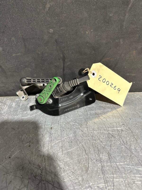 Audi 8V A3 S3 RS3 / Volkswagen Golf Mk7 GTi R Rear Level Sensor 5Q0 512 522 F