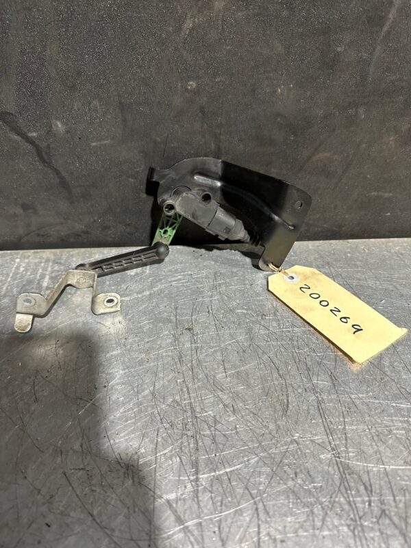 Audi 8V A3 S3 RS3 / Volkswagen Golf Mk7 GTi R Rear Level Sensor 5Q0 512 522 F