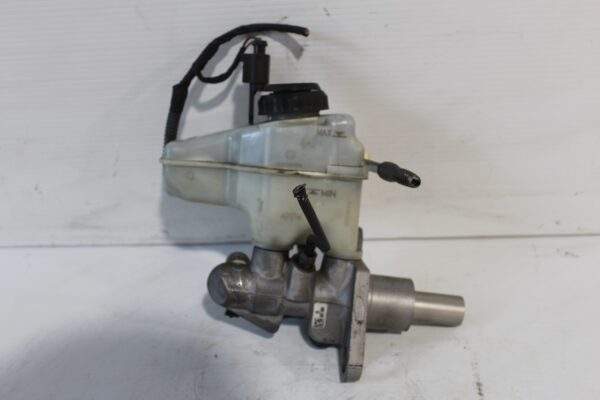 Volkswagen Golf Mk6 GTI Brake Master Cylinder 1K0 945 459 A
