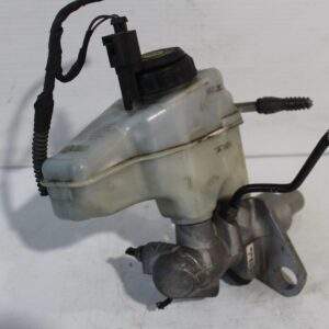 Volkswagen Golf Mk6 GTI Brake Master Cylinder 1K0 945 459 A - Image 2