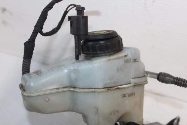 Volkswagen Golf Mk6 GTI Brake Master Cylinder 1K0 945 459 A