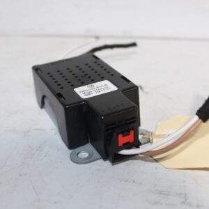 Volkswagen Golf Mk6 Antenna Amplifier Booster Module 5M0 035 570 B - Image 4