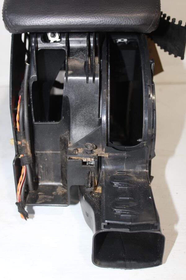 Volkswagen Golf Mk6 Centre Console Arm Rest 1K5 864 251 C