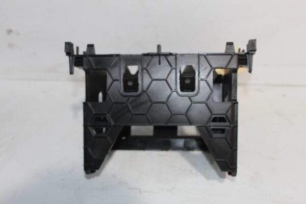Volkswagen Mk6 Golf Headunit Stereo Cage Surround Bracket 5K0858089E
