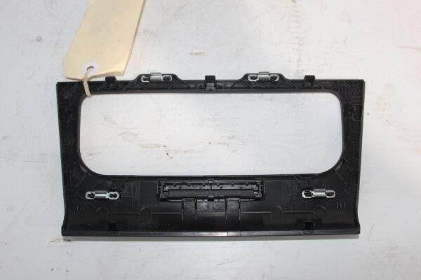 Volkswagen Golf Mk6 Heater Climate Control Unit Trim Bezel 5K0 858 071 M