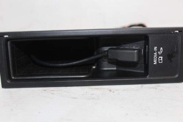 Volkswagen Golf Mk6 Phone MDI Control Module 5N0 035 342 L