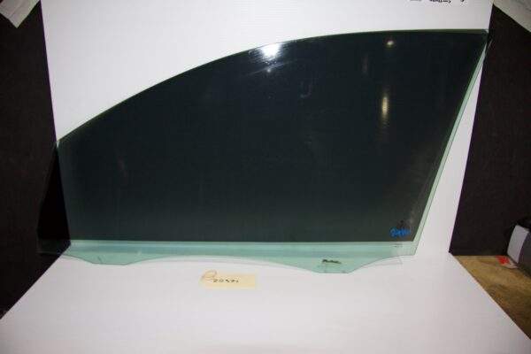 Volkswagen Golf Mk6 Front Passenger Left Window Glass 5K4 845 202 D