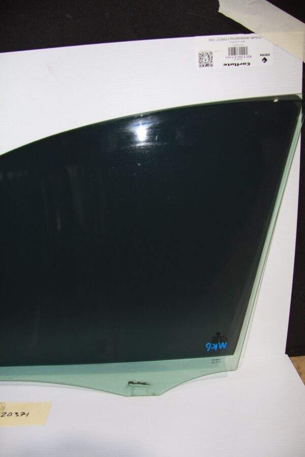 Volkswagen Golf Mk6 Front Passenger Left Window Glass 5K4 845 202 D