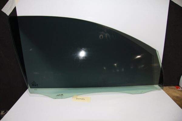 Volkswagen Golf Mk6 Front Passenger Left Window Glass 5K4 845 202 D