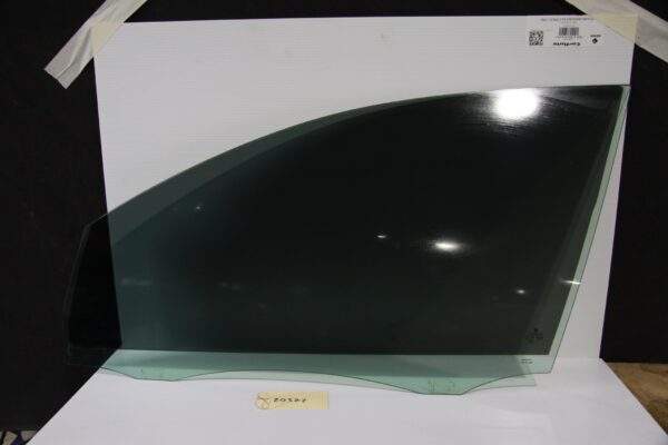 Volkswagen Golf Mk6 Front Driver Right Window Glass 5K4 845 201 B
