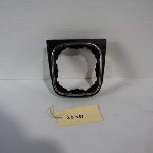 Volkswagen Mk6 Golf Gear Selector Trim Surround 5K0 711 113 G - Image 2