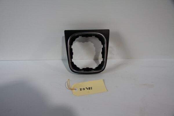 Volkswagen Mk6 Golf Gear Selector Trim Surround 5K0 711 113 G