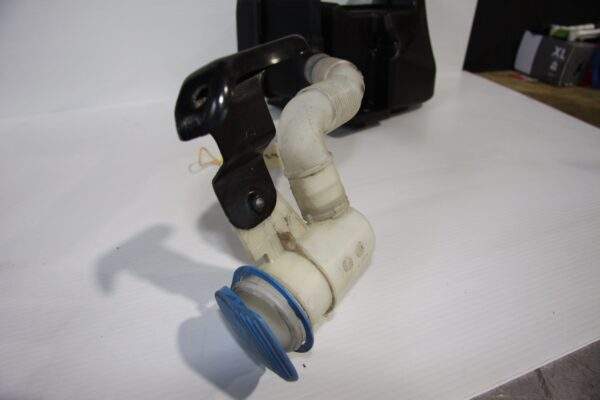 Volkswagen Mk6 Golf Washer Fluid Reservoir 5K0 955 453