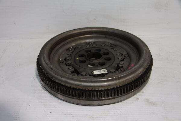 Audi 8V S3 8S tt / Volkswagen MK7 Golf Dual Mass Flywheel 06K 105 266 A