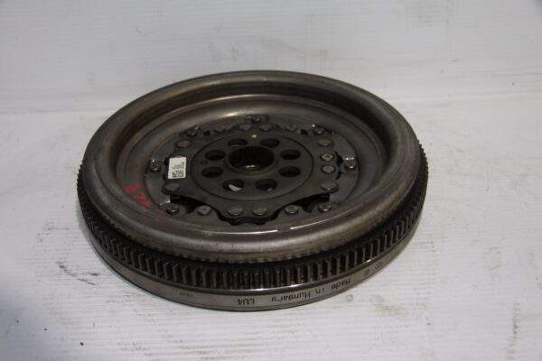 Audi 8V S3 8S tt / Volkswagen MK7 Golf Dual Mass Flywheel 06K 105 266 A