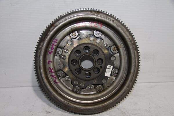 Audi 8V S3 8S tt / Volkswagen MK7 Golf Dual Mass Flywheel 06K 105 266 A