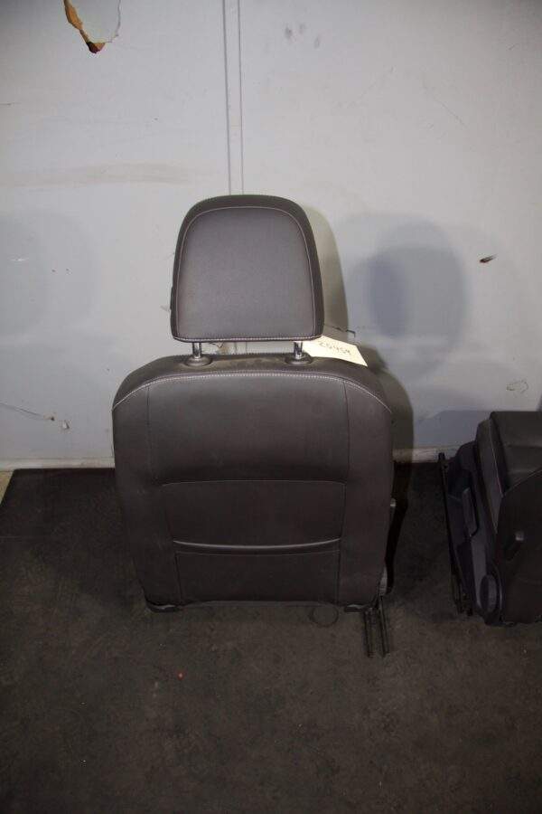 Volkswagen Golf Mk7 R Front Seats Pair - Leather Black