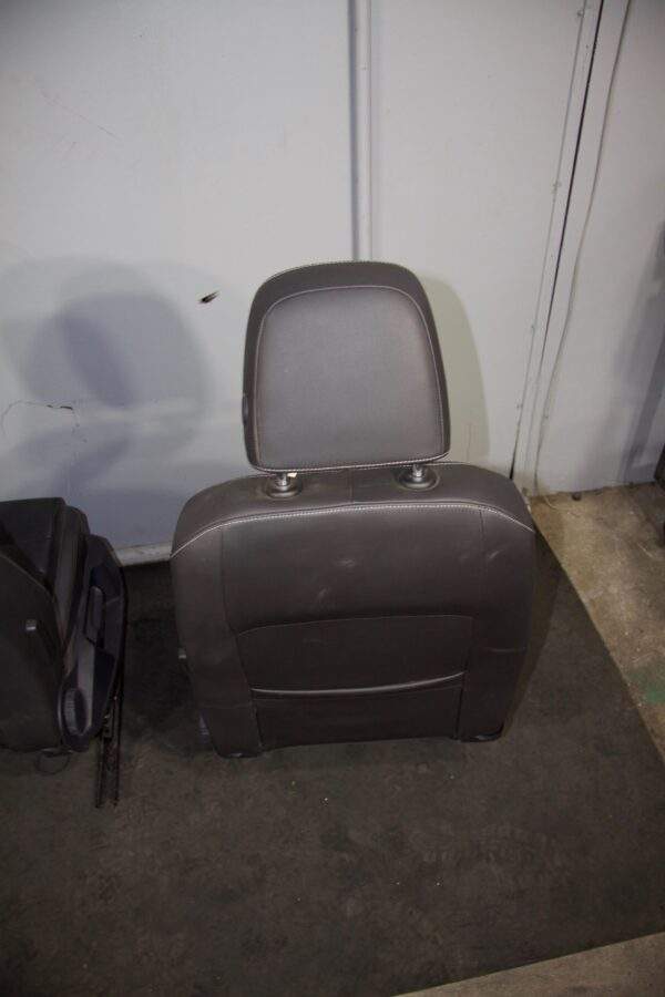 Volkswagen Golf Mk7 R Front Seats Pair - Leather Black