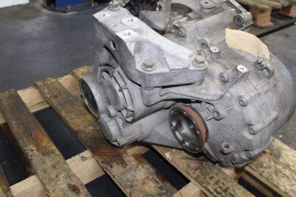 Volkswagen Golf Mk6 GTI Manual 6 Speed Transmission Gearbox 02Q 301 107