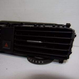 Volkswagen Golf Mk7 Centre Vent 5G2 815 736 - Image 2