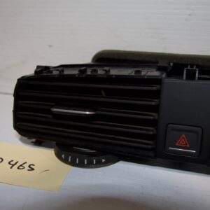 Volkswagen Golf Mk7 Centre Vent 5G2 815 736 - Image 5