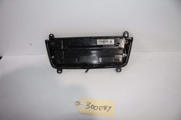 BMW F80 M3 AC Radio Control Panel Unit 61316832881 17313810