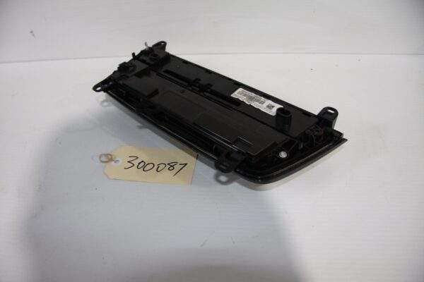 BMW F80 M3 AC Radio Control Panel Unit 61316832881 17313810