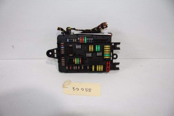 BMW F80 M3 Fuse box 9389070