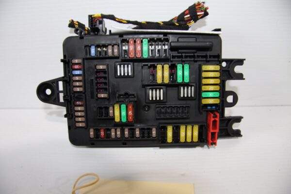 BMW F80 M3 Fuse box 9389070