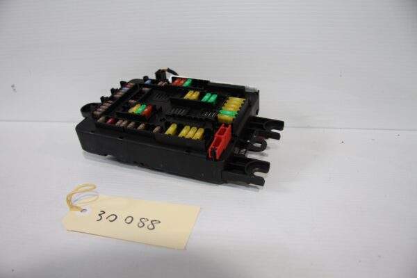 BMW F80 M3 Fuse box 9389070